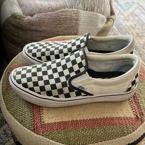 Vans classic checkered slip on’s comfy cush